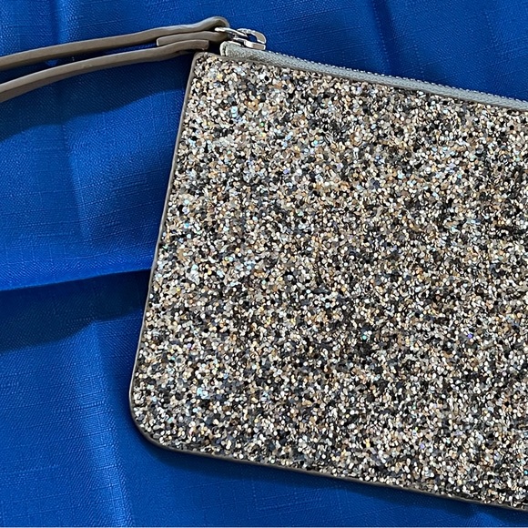 Old Navy Wristlet, Sparkling crystals of Silver, Gold , Rose Gold & Black - Picture 10 of 10